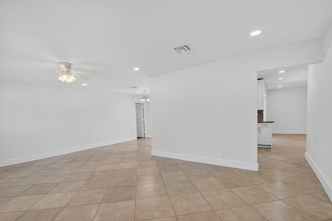 Building Photo - 22203 Aquila St