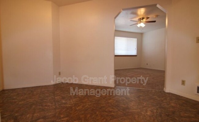 Foto del edificio - 631 Hoopes Ave