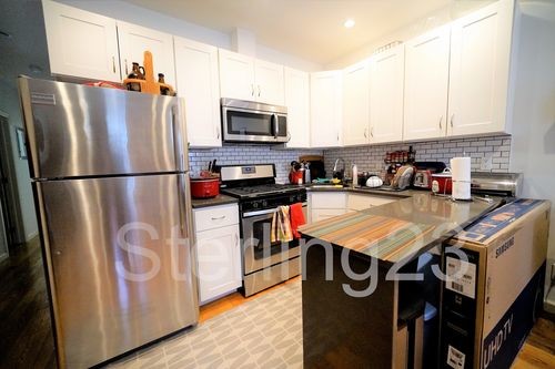 Primary Photo - 34-39-39 34th St