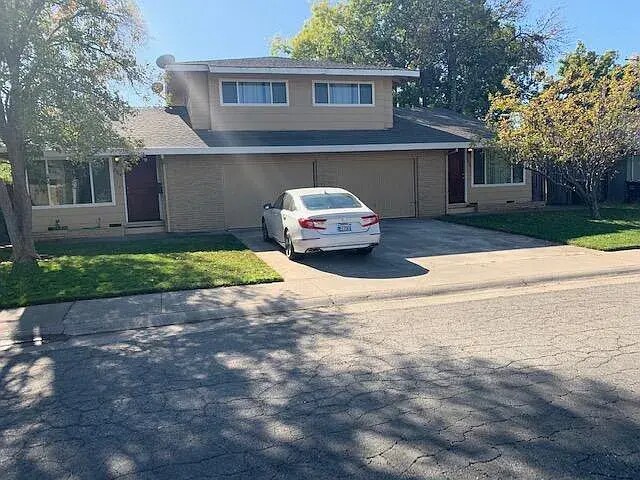 Vista frontal - 2708 Matheson Way