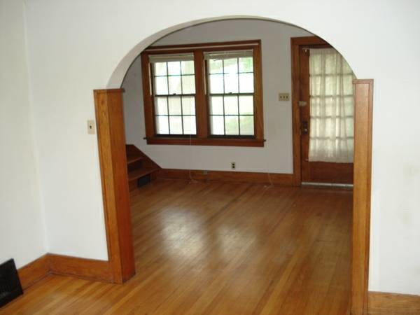 Living room - 311 N 35th St