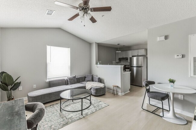 Foto del edificio - 3516 Carlson Bay Ct