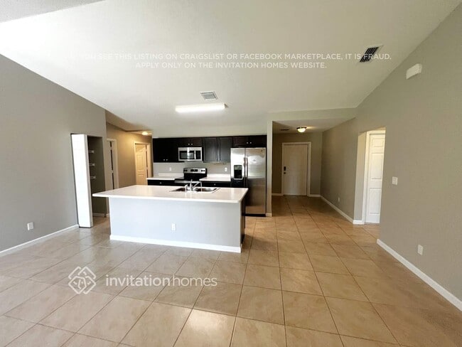 Building Photo - 2407 SE Melon Ct