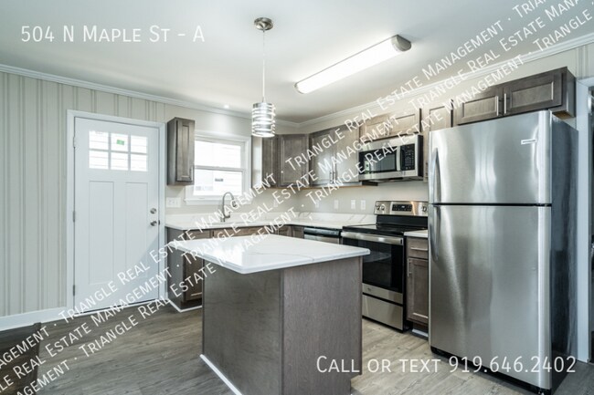 Building Photo - 504 N Maple St