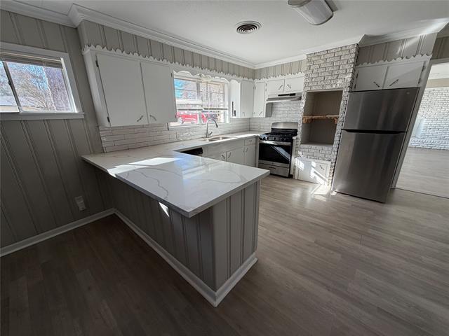 Foto del edificio - 4504 Hunter Ave