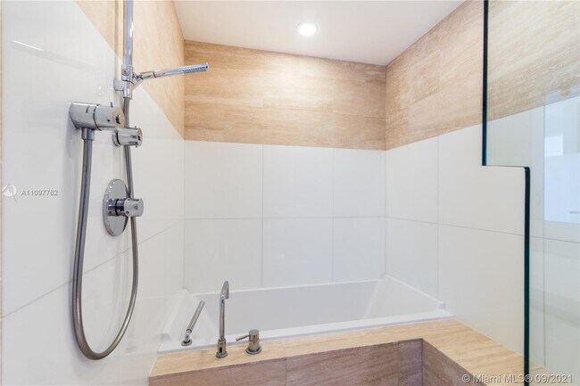 Foto del edificio - 1445 16th St