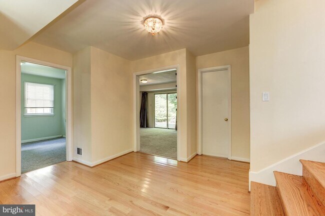 Building Photo - 10305 Cheshire Terrace