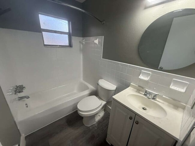 Photo - 1/1 Available Now Tampa Apartment