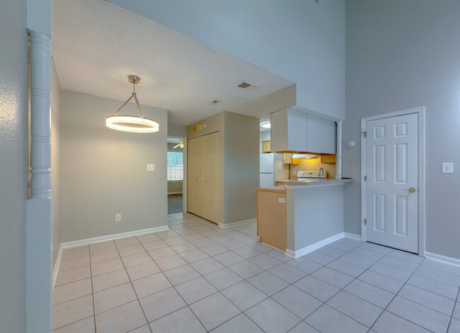 Building Photo - 2500 Nugget Ln