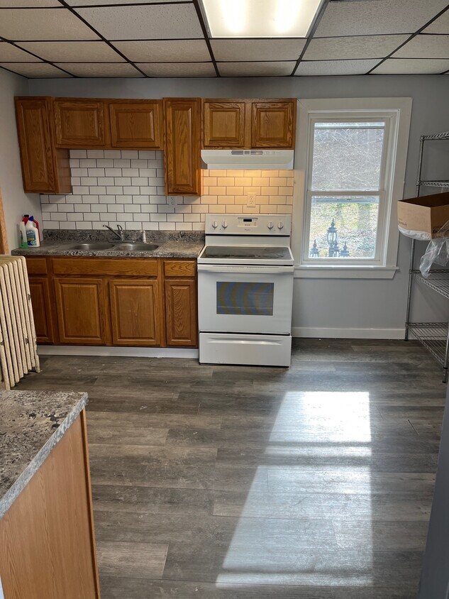 Kitchen - 1 16th St