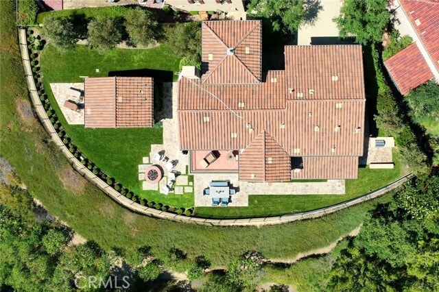 Building Photo - 3 Compass