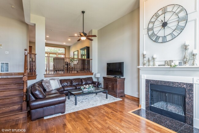 Building Photo - 1823 Admiral Ct