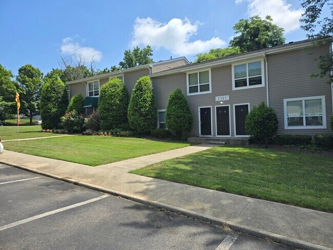 Foto del edificio - 1213 Nelson St