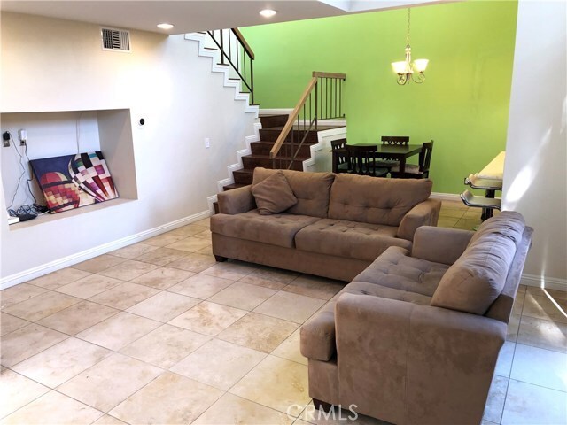Building Photo - 3633 Cottonwood Cir