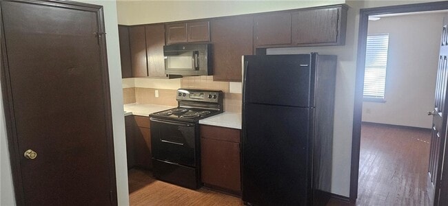 Photo - 632 Whitham Ave Apartment