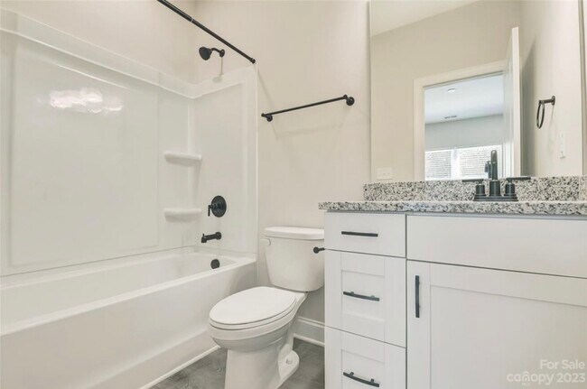 Foto del edificio - 39 Hawthorne St SW