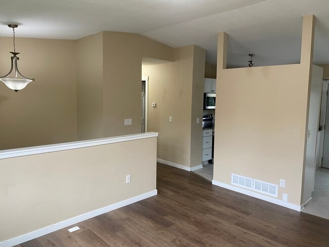 Foto del edificio - 4411 Slater Rd