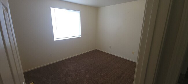 Building Photo - Newlands W 1258