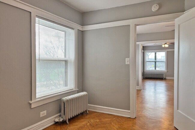 Foto del edificio - 126-132 N. Elmwood Ave. and 418-426 Lake St.