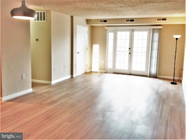 Foto del edificio - 3805 Swann Rd