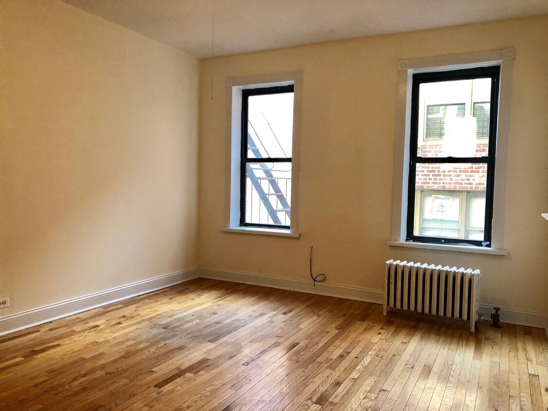 Primary Photo - 634 St Nicholas Ave