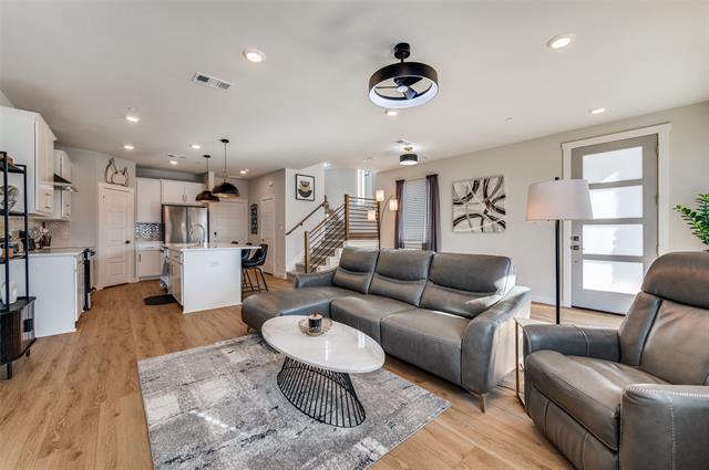 Foto del edificio - 3711 Rosemont Dr