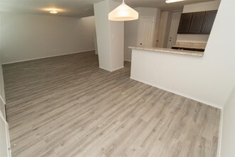 Building Photo - 17126 Andrew Nook Ln
