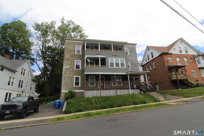 Building Photo - 92 Stewart St