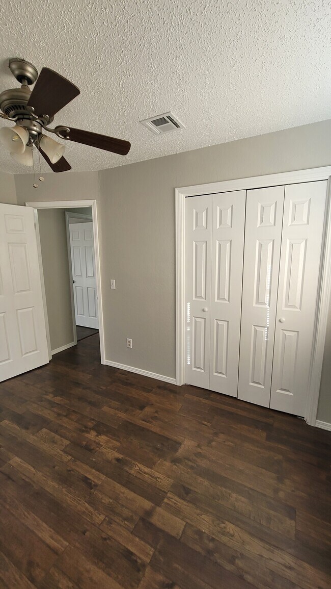 Building Photo - 1804 Michell Dr