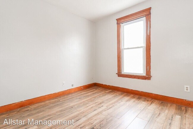 Building Photo - 4 br, 1 bath House - 1865 Lexington