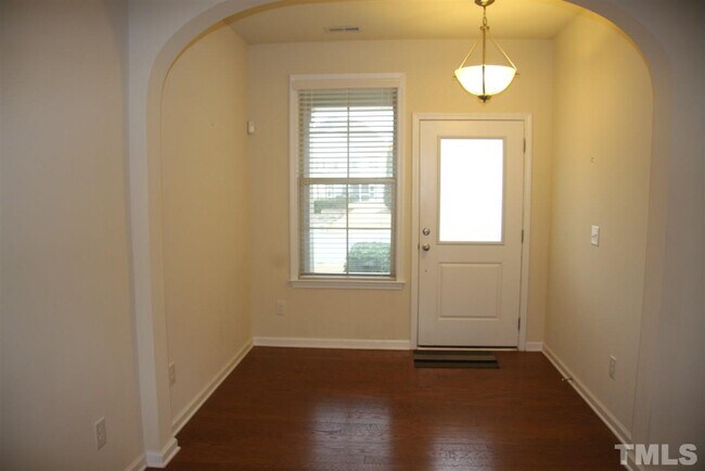 Building Photo - 10041 Lynnberry Pl