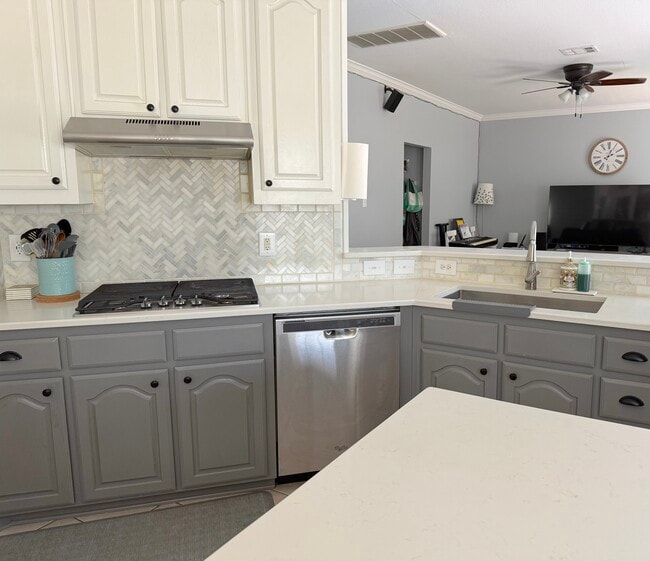 Building Photo - 3006 Quail Holw