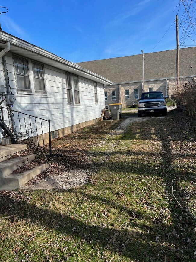 Foto del edificio - 4-Bedroom, 3-Bath Bungalow Near Bryan Park
