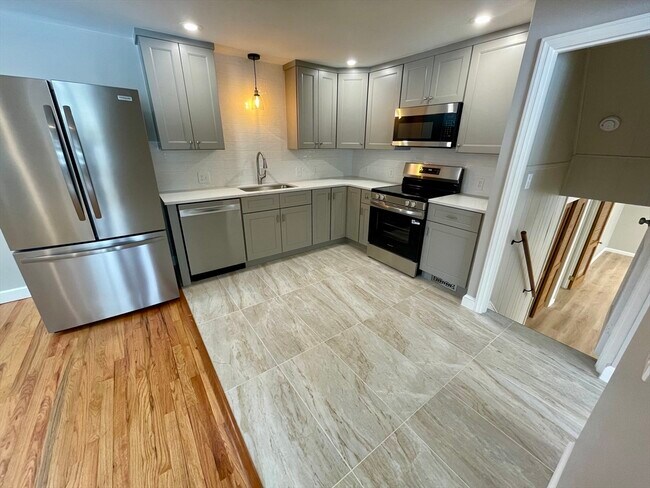 Foto del edificio - 34 Foster Dr