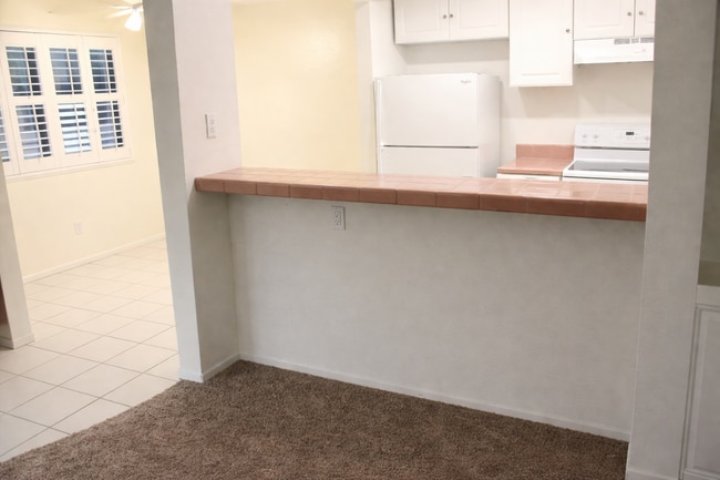 Foto del edificio - 2920 Briarwood Rd