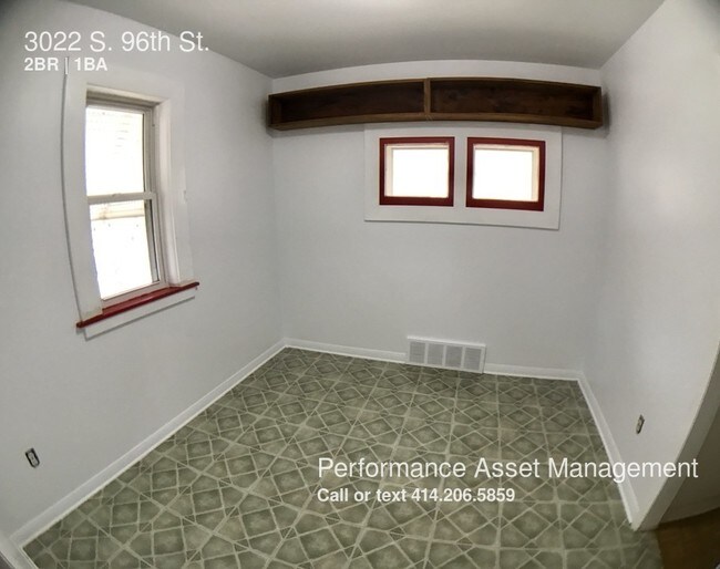 Foto del edificio - 3022 S 96th St