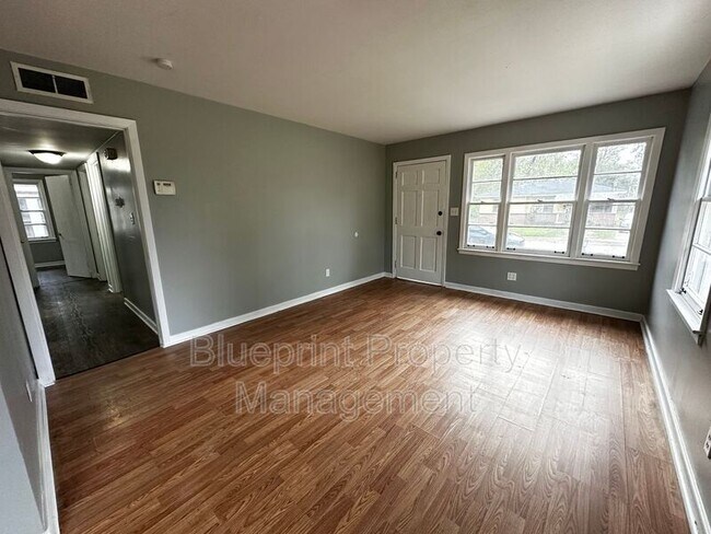 Foto del edificio - 913 27th St SW