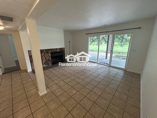 Foto del edificio - Available Now!