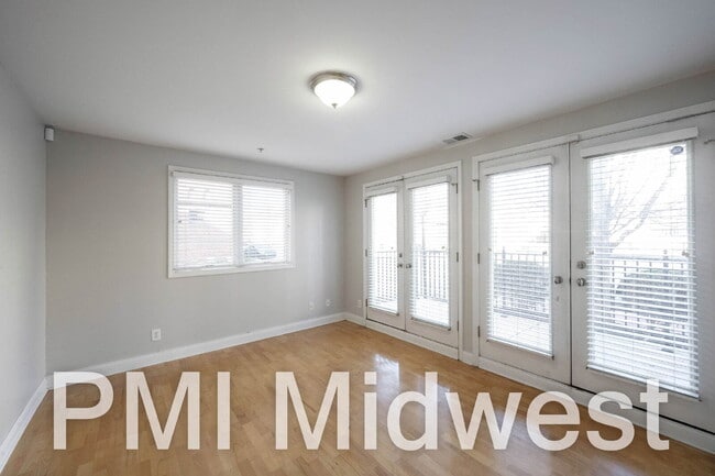 Photo - 515 E New York St Apartment