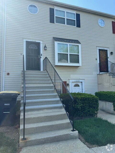Building Photo - 11246 Hannah Way