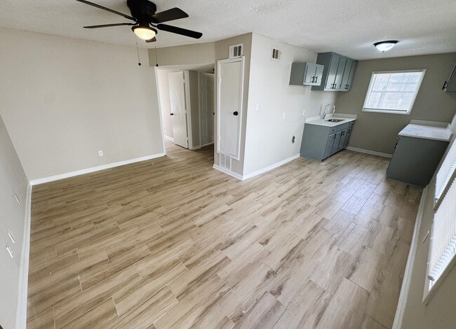 Photo - 3453 Southern Ave (Memphis, TN) Apartment