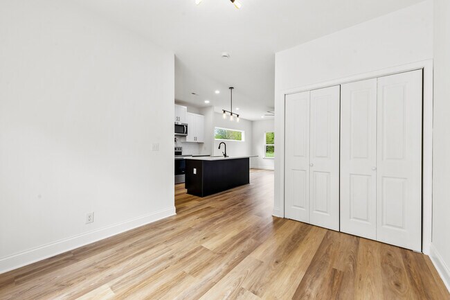 Foto del edificio - 2043 Greenoak Dr