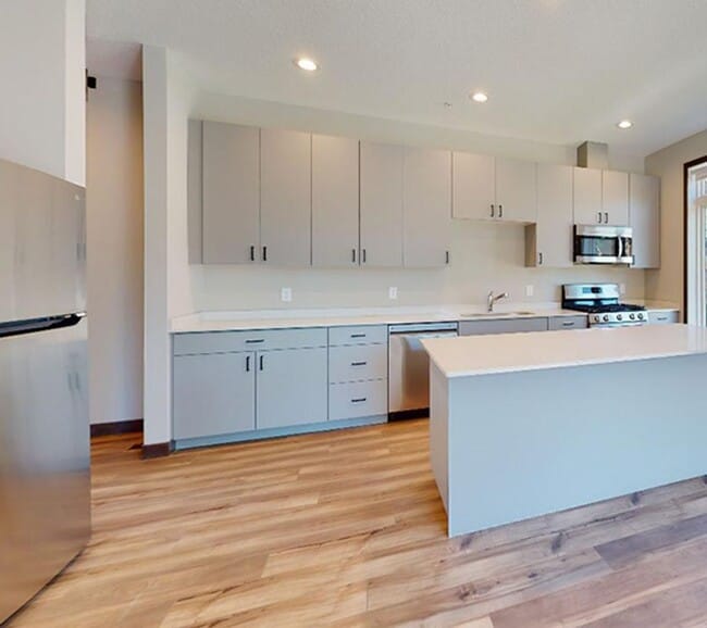 Foto del edificio - 614 11th Ave SE
