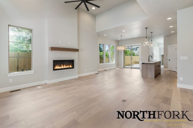 Building Photo - New Construction and Great Location - Avai...