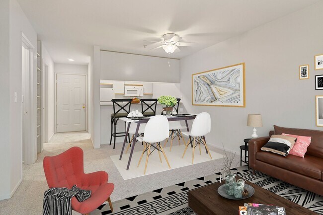 Building Photo - Four Seasons Apartments