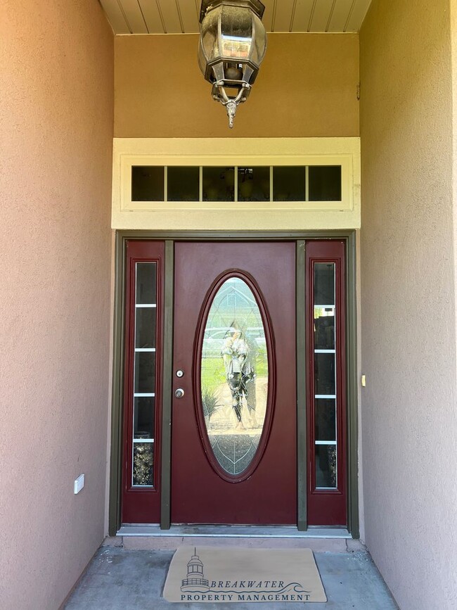 Foto del edificio - 3-Bedroom, 2-Bath Home with Pool Access an...