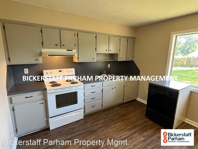 Foto del edificio - 4 br, 1.5 bath House - 5220 Cunningham Dr.