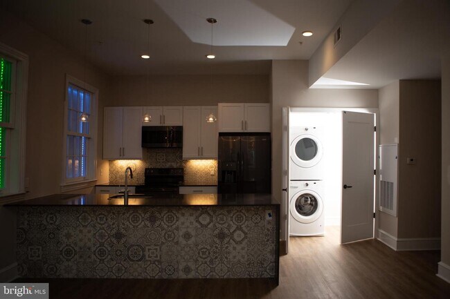 Foto del edificio - 226 W 9th St