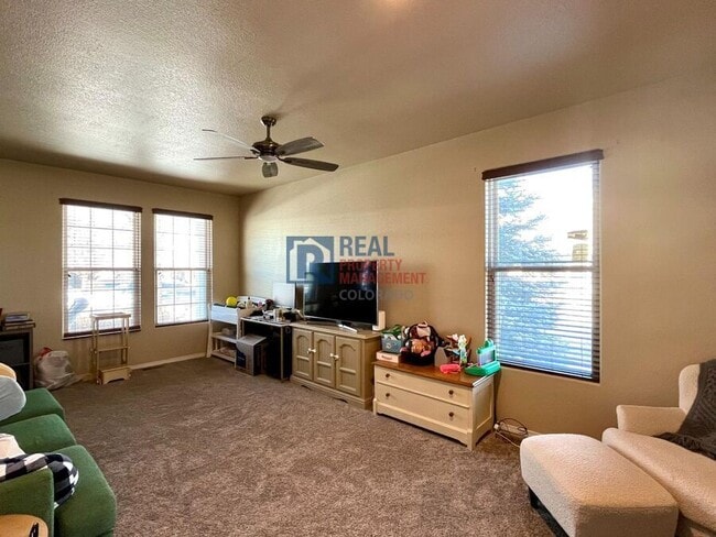 Foto del edificio - 10503 Country Park Point