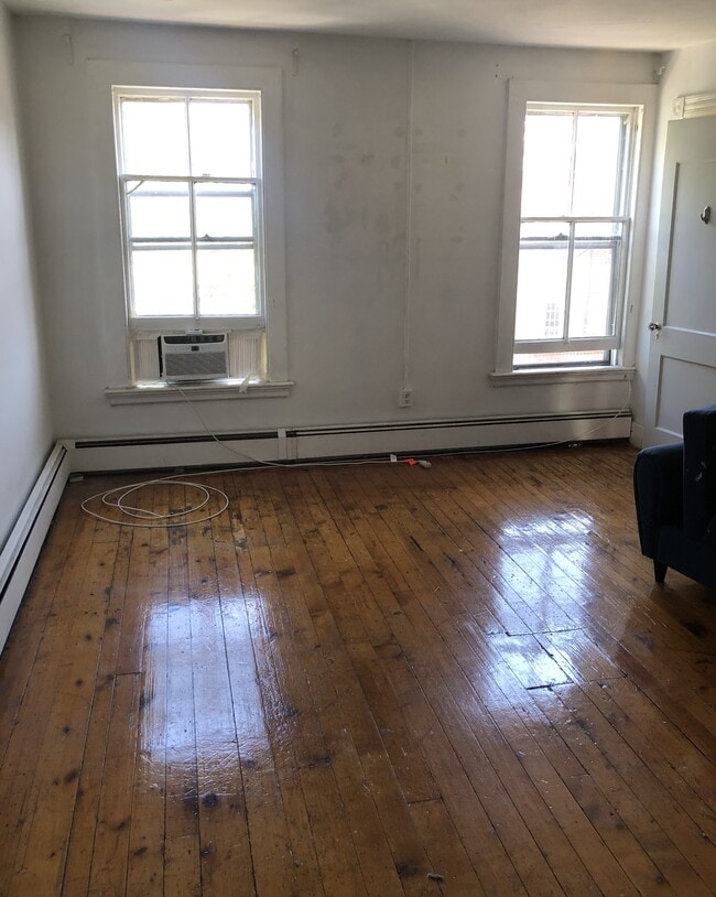 Building Photo - 204 Wooster St